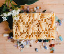 Load image into Gallery viewer, Honey & beeswax handcrafted soap